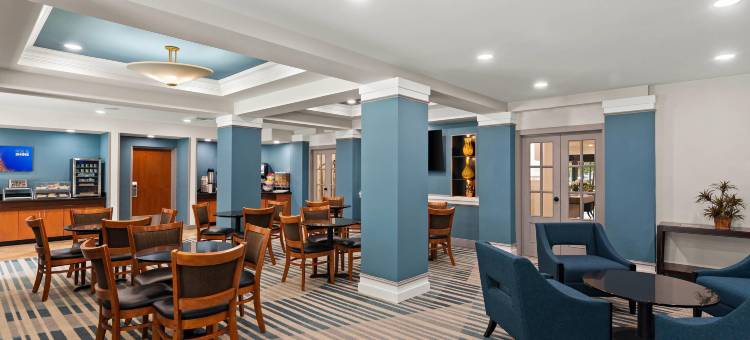 维洛海滩I-95号舒适套房酒店(Comfort Suites Vero Beach I-95)图片