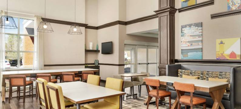 希尔顿欢朋套房酒店-埃克塞特(Hampton Inn & Suites Exeter)图片