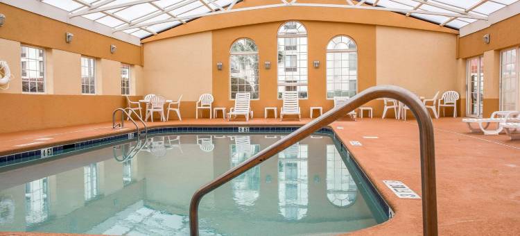 杰克逊堡梅因盖特舒适套房酒店(Comfort Inn & Suites FtJackson Maingate)图片