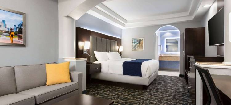 休斯顿荷比机场戴斯套房酒店(Days Inn & Suites by Wyndham Houston Hobby Airport)图片