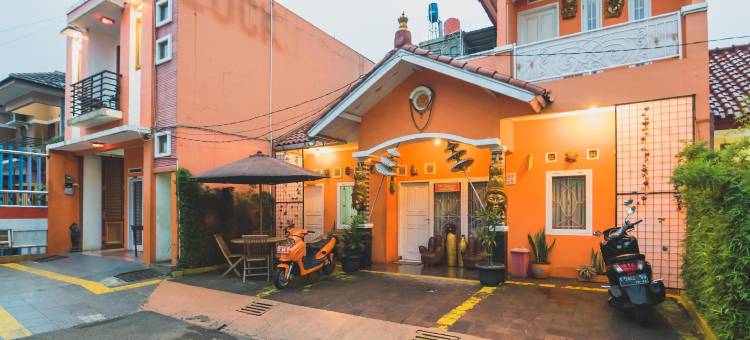 红门伊斯兰酒店靠近玛格哈尤拉亚(RedDoorz Syariah Near Margahayu Raya)图片