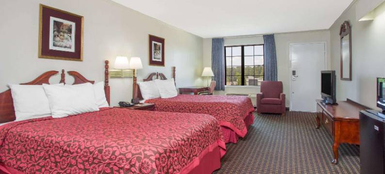 米利奇维尔戴斯酒店(Days Inn by Wyndham Milledgeville)图片