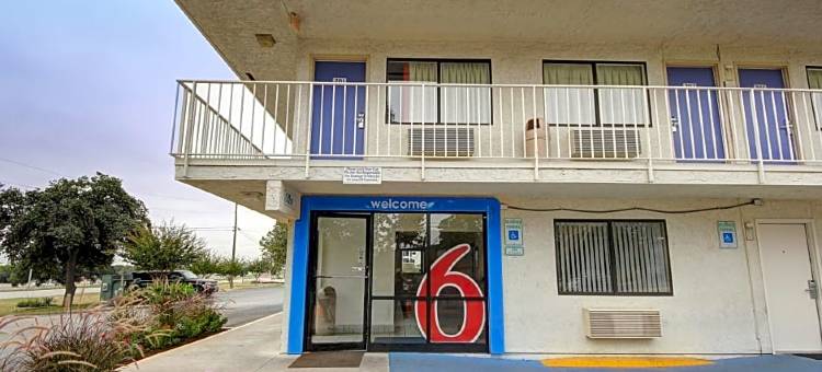 德克萨斯圣马科斯 6 号汽车旅馆(Motel 6 San Marcos, TX)图片