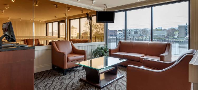 奥斯威戈船长贝斯特韦斯特优质酒店(Best Western Plus Oswego Hotel and Conference Center)图片