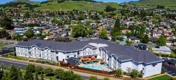 瓦列霍希尔顿欢朋酒店(Hampton Inn Vallejo)图片