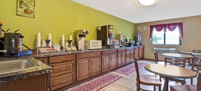 门特-克利夫兰地区温德姆速8酒店(Super 8 by Wyndham Mentor/Cleveland Area)图片