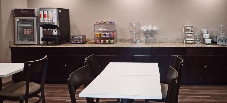 加利福尼亚州MD睡眠套房酒店(Sleep Inn & Suites California MD)图片