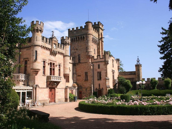 格兰治堡露营酒店