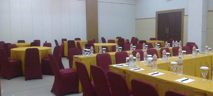 RedDoorz Plus @ Jl Jendral Sudirman Sukoharjo图片