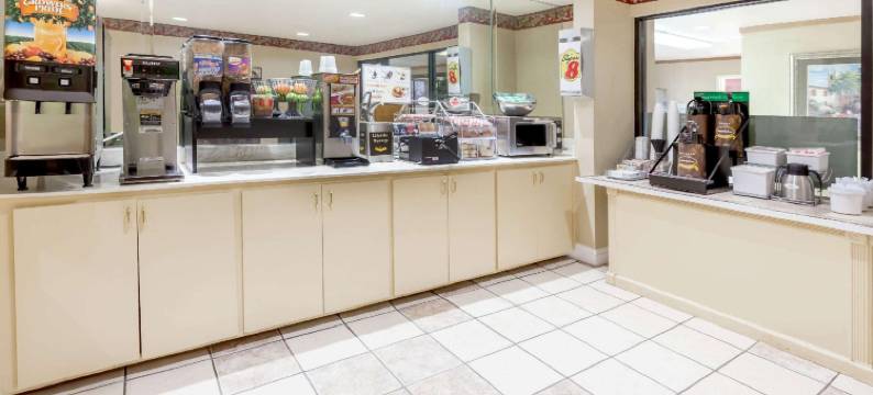 派恩布拉夫速8酒店(Super 8 by Wyndham Pine Bluff)图片