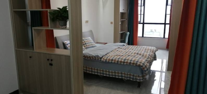 房东亚亚邓公寓(东方桥路分店)图片