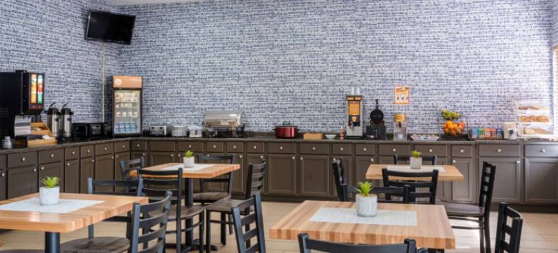 锡达拉皮兹北温德姆美吟温德姆酒店(AmericInn by Wyndham Cedar Rapids North)图片