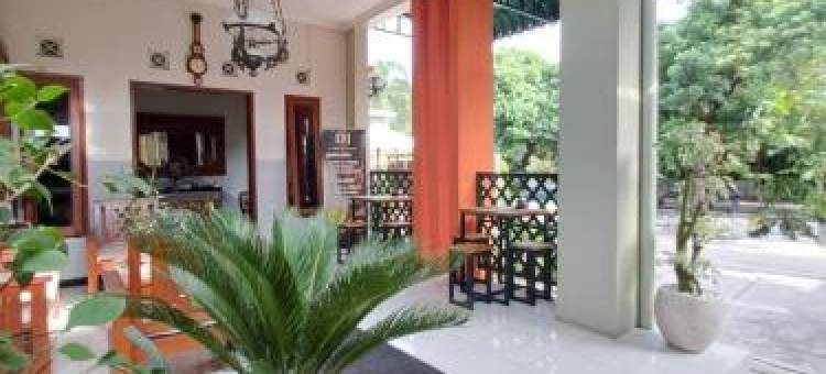 Wisma Anugerah Redpartner Near Masjid Zayed Solo图片
