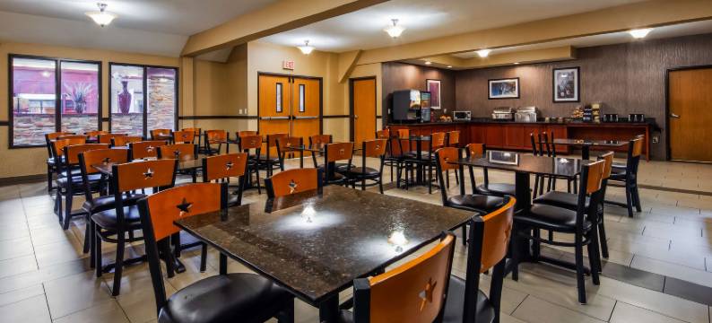 温哥华商城博士贝斯特韦斯特优质套房酒店(Best Western Plus Vancouver Mall Dr. Hotel  Suites)图片