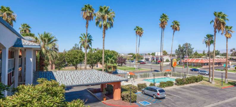 贝克斯菲尔德-中心速8酒店(Super 8 by Wyndham Bakersfield/Central)图片
