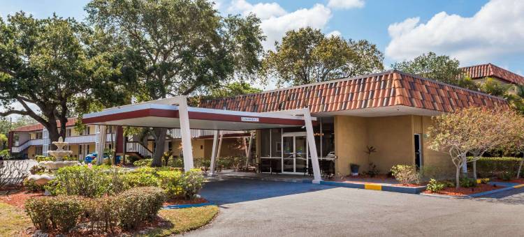 萨拉索塔呗盟套房酒店(Baymont by Wyndham Sarasota)图片