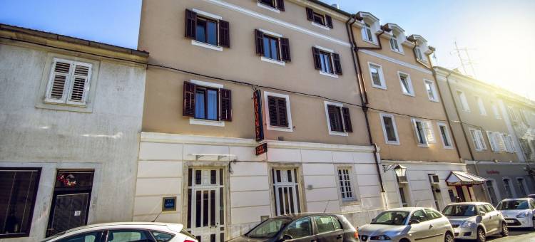奥米尔酒店(Hotel Omir)图片