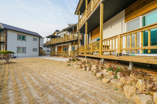 Gurye Seomjingangnaru PensionHotel Overview