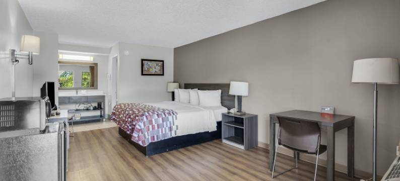 麦克莱伦尼红顶酒店(Red Roof Inn MacClenny)图片