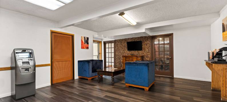 布鲁克劳恩6号汽车旅馆(Rodeway Inn)图片