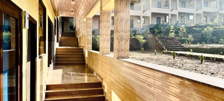 尼尔加甘度假村(Neelgagan Resort)图片