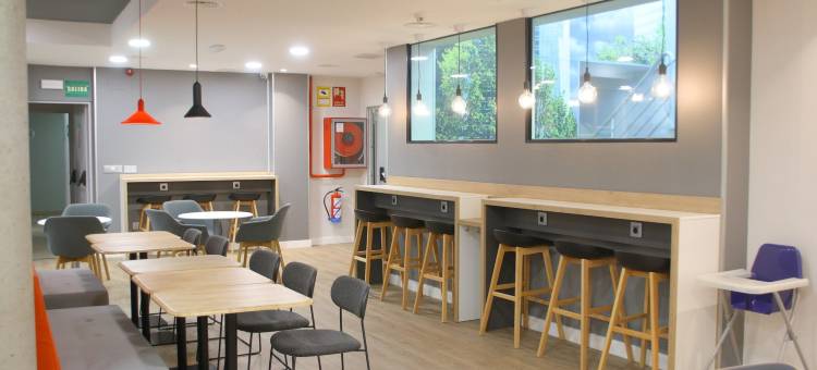 马德里圣塞巴斯蒂安德洛斯雷耶斯智选假日酒店(Holiday Inn Express MADRID-SAN SEBASTIAN D/L REYES by IHG)图片