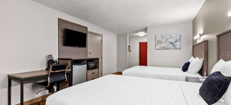 彭顿海滩红狮套房酒店(Red Lion Inn & Suites Pontoon Beach)图片
