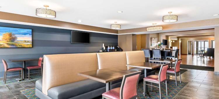 比洛特南遗产贝斯特韦斯特套房酒店(Best Western Legacy Inn  Suites Beloit-South Beloit)图片