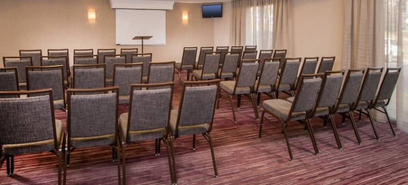 尚迪利杜勒斯机场万怡酒店(Courtyard Dulles Airport Chantilly)图片