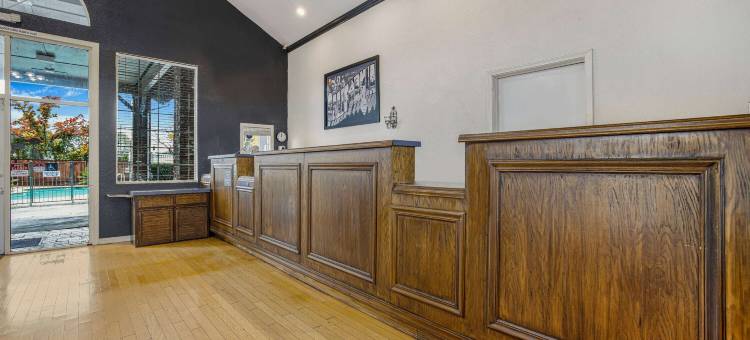 奥本温德姆速8酒店(Super 8 by Wyndham Auburn)图片