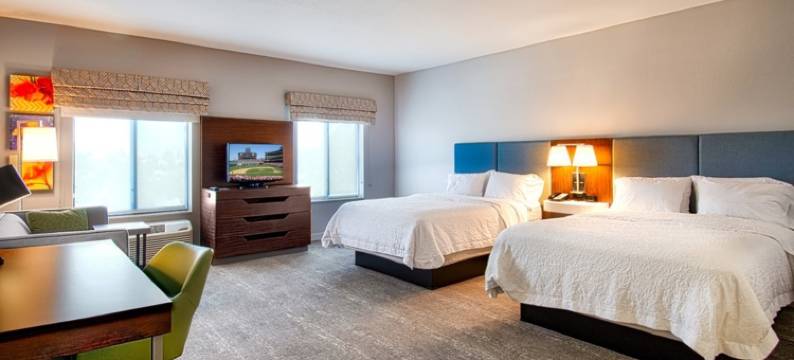 希尔顿欢朋套房酒店-赫米特(Hampton Inn & Suites Hemet)图片