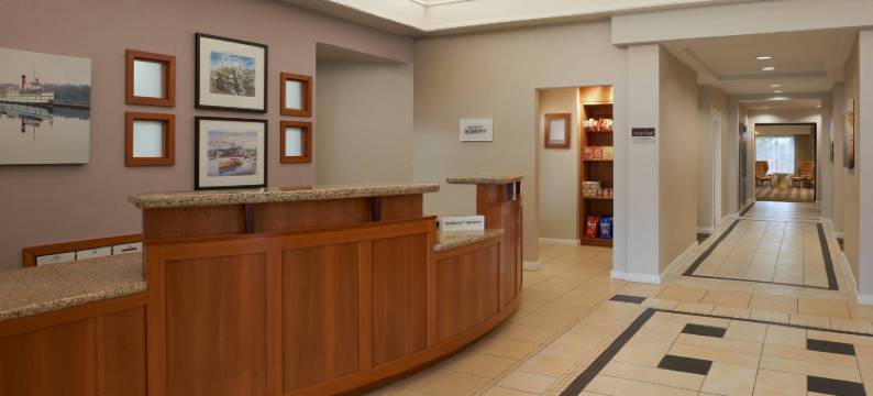 格雷文赫斯特穆苏科卡码头residence innResidence Inn 酒店(Residence Inn Gravenhurst Muskoka Wharf)图片