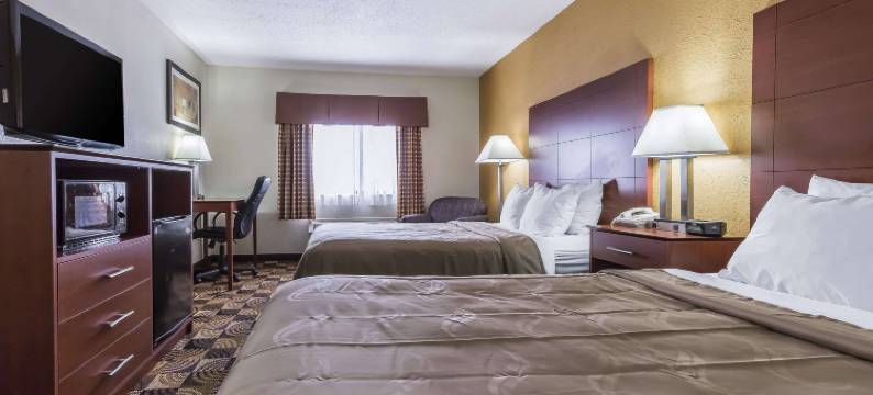 锡卡莫尔-迪卡尔布凯艺酒店(Quality Inn Sycamore - DeKalb)图片