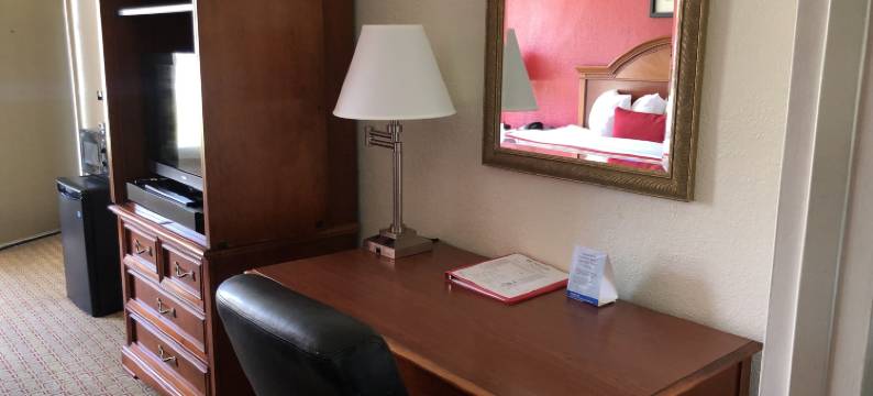 新伊比利亚温德姆华美达酒店(Ramada by Wyndham New Iberia)图片