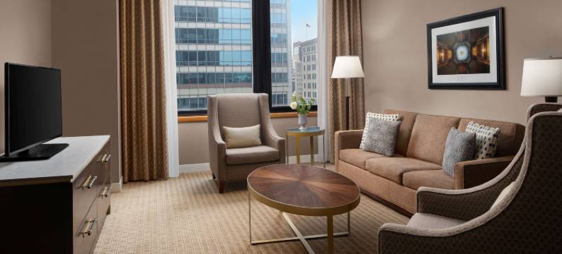 印第安纳波利斯希尔顿套房酒店(Hilton Indianapolis Hotel & Suites)图片