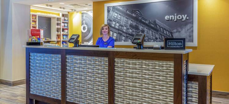 伯灵顿欢朋套房酒店(Hampton Inn & Suites Burlington)图片