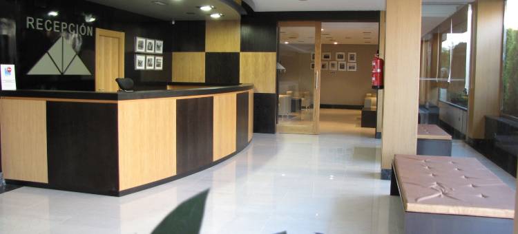 里斯海上酒店(Hotel Marítimo Ris Con Garaje)图片