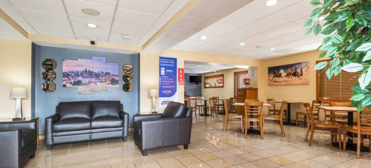 肖尼伊克诺套房I-35号旅馆(Econo Lodge Inn & Suites I-35 at Shawnee Mission)图片