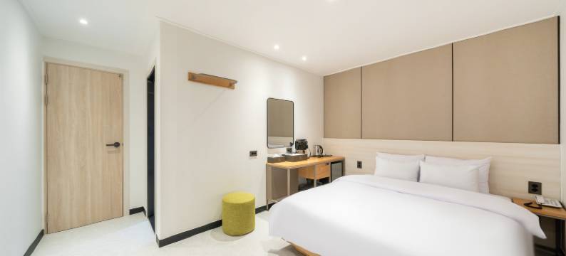 Namwon Yvonne Hotel图片