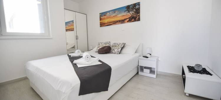 Funtastic C带游泳池和露台的公寓(Funtastic C Apartment with Pool and Terrace)图片