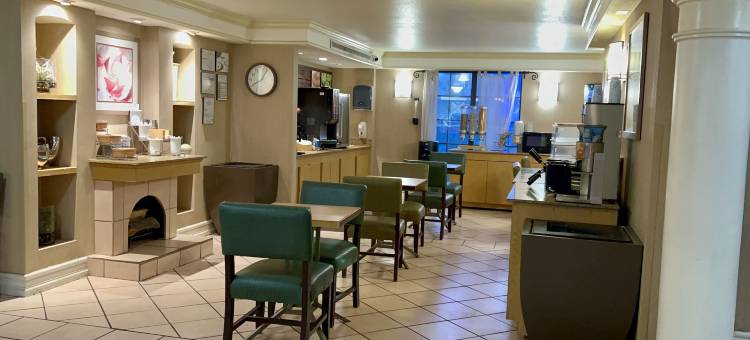 阿马里洛市中心拉昆塔温德姆酒店(La Quinta Inn by Wyndham Amarillo Mid-City)图片