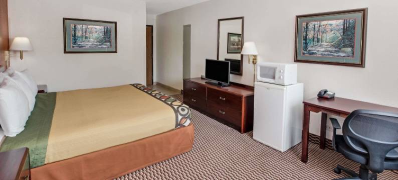 克里斯特尔莱克温德姆速8酒店(Super 8 by Wyndham Crystal Lake)图片