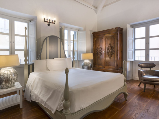 卡尼亚里码头旅馆及酒廊