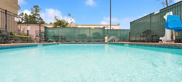 斯莱德尔品质套房酒店(Quality Inn & Suites Slidell)图片