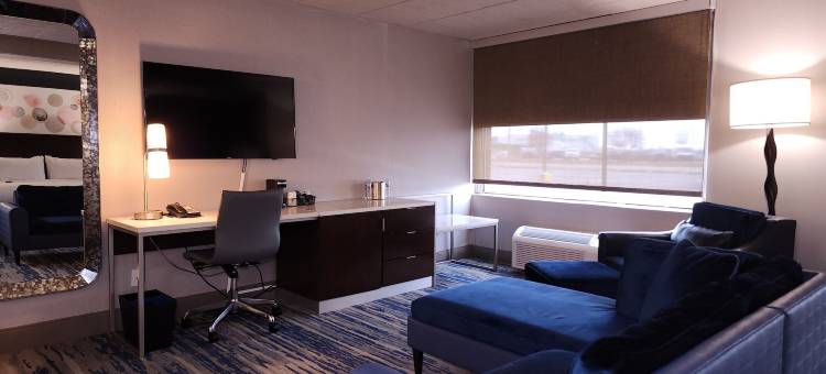 底特律机场天际线酒店 - 贝斯特韦斯特 SureStay 精选酒店(Skyline Hotel Detroit Airport, SureStay Collection by BW)图片