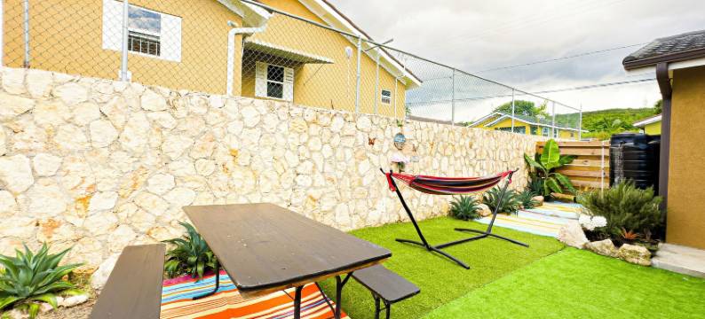 Jhadano别墅 3BR 游泳池接驳车至海滩3分钟(Jhadano Villa 3Br Pool Shuttle 3 Mins to Beach)图片