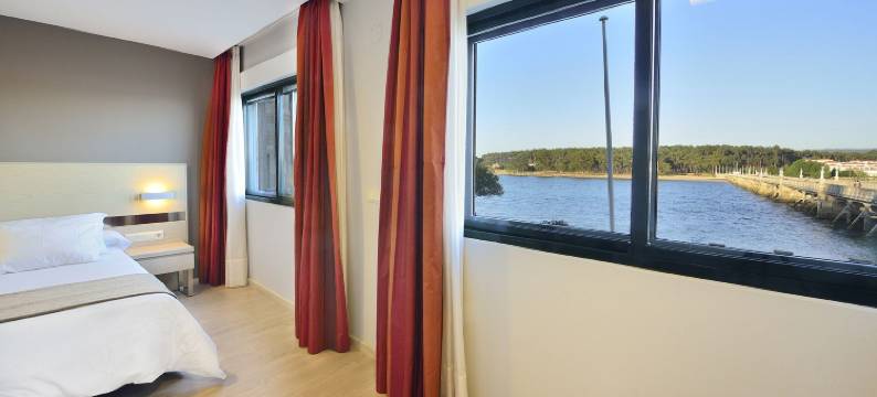 托哈桥酒店(Hotel Puente de La Toja)图片