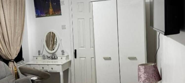 OYO优尼克宾客房-法恩沃斯，便捷前往博尔顿(OYO Unique Guestroom - Farnworth, Easy Access to Bolton)图片