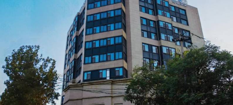 北京劲松地铁站亚朵酒店图片