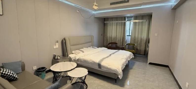 静隅民宿(万达广场店)图片